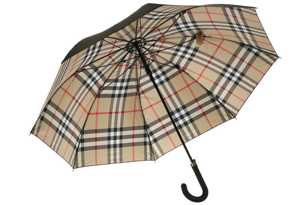 Parapluies pour hommes : 5 modèles onéreux à découvrir !